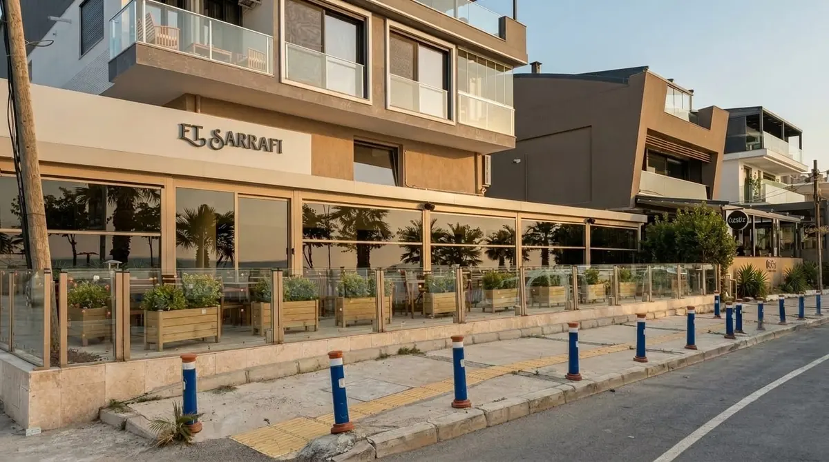 Et Sarrafı · Restoran Et Sarrafı cam korkuluklu alan