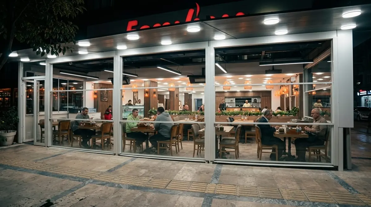 Ezogelin · Restoran Ezogelin gece kalabalık